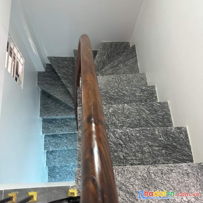 Bán nhà phố kim mã-trung tâm ba đình, hơn 2 tỷ ở luôn, ôtô kinh doanh-lô góc