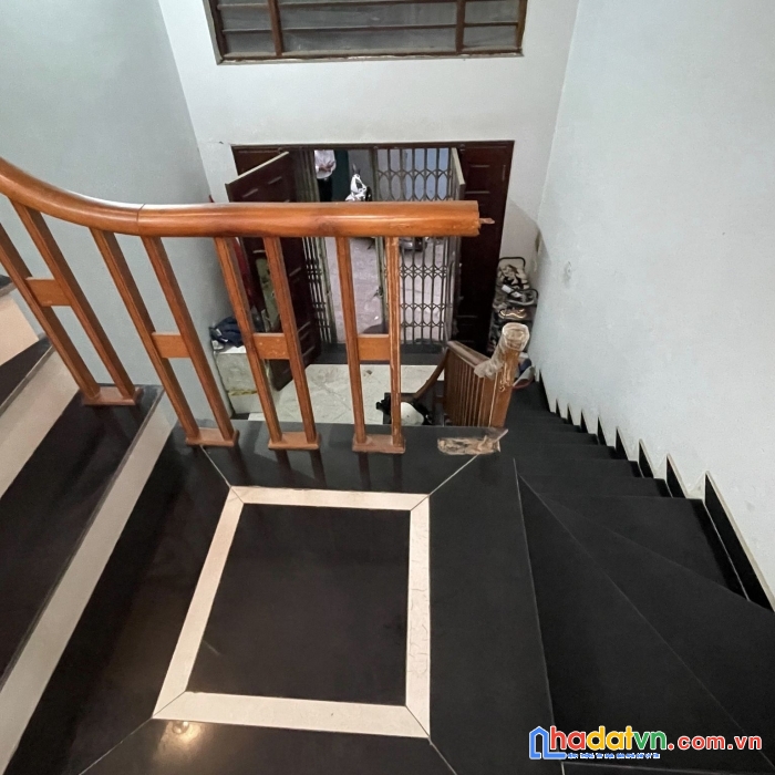 Cần bán gấp nhà phố khương đình, 42m2, 5 tầng, lô góc, kinh doanh nhỏ, 4.8 tỷ, 0823934589.