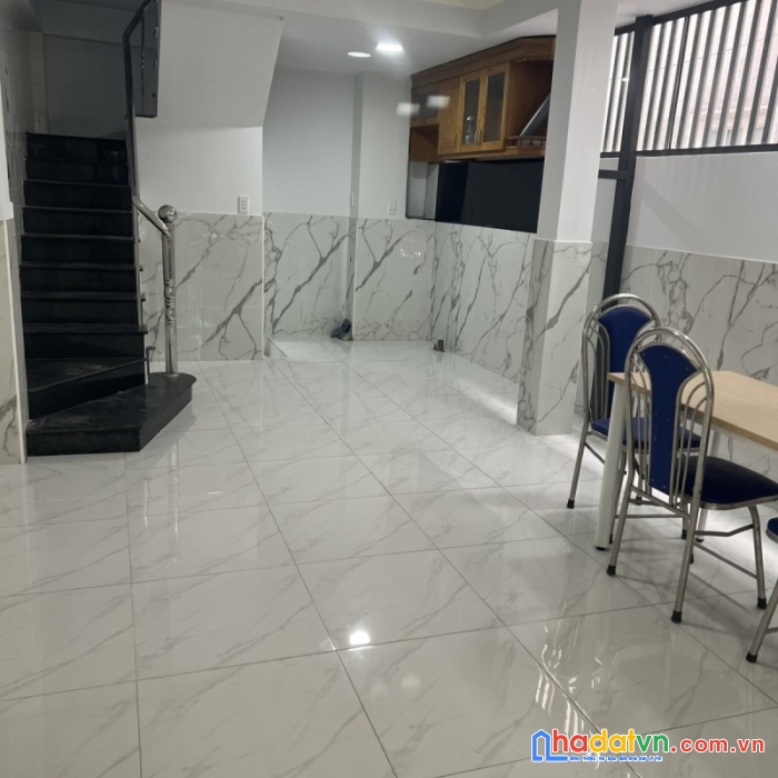 Bán nhà phú nhuận hxh 41m2 ngang 4m nhà mới hẻm thông oto vào nhà lê văn sỹ 4.3 tỷ.