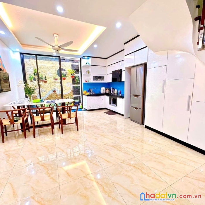 Bán nhà kđt văn khê 83m2 5t mt 5m chỉ hơn 13 tỷ trục chính kinh doanh ô tô vỉa hè