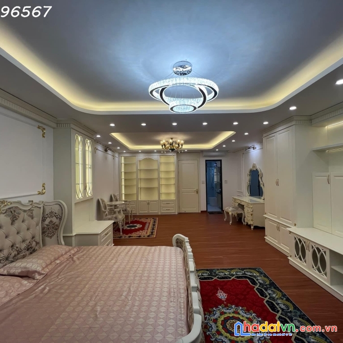 Bán nhà hoàng quốc việt, thang máy, phân lô, vỉa hè, ô tô tránh, kdvp 50m 13x tỷ