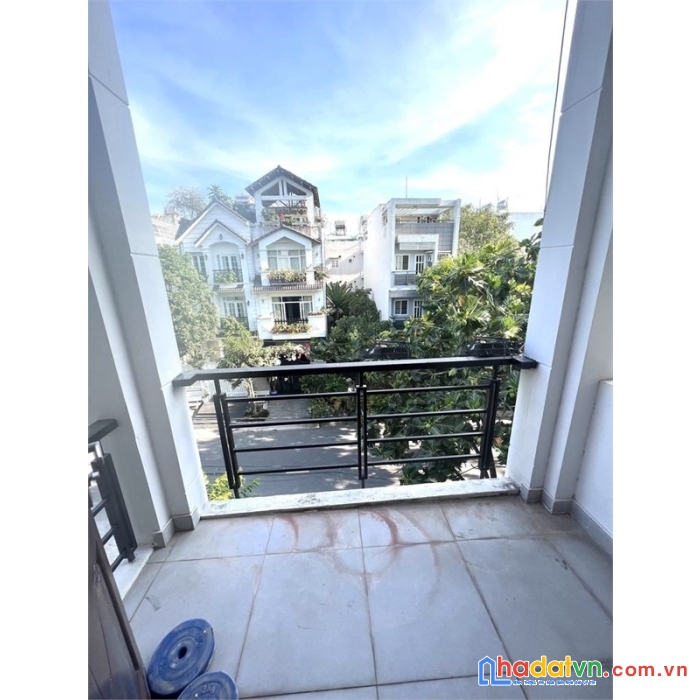 Nguyên căn mặt tiền đường d3, kdc chợ lớn phú mỹ, p.phú mỹ