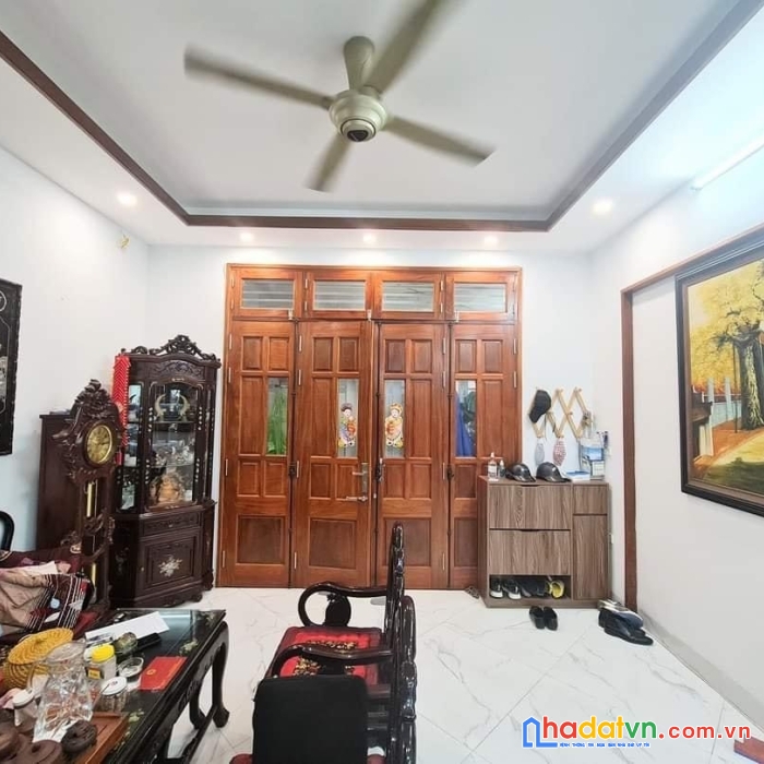 Siêu rẻ, nhà phố 8/3. 5 tầng 40m giá 3,7 tỷ. full nội thất. cách ô tô tránh hơn 20m
