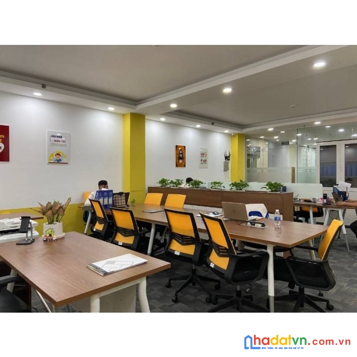 Cho thuê mặt bằng vp mặt tiền đường trần xuân soạn, p.tân hưng