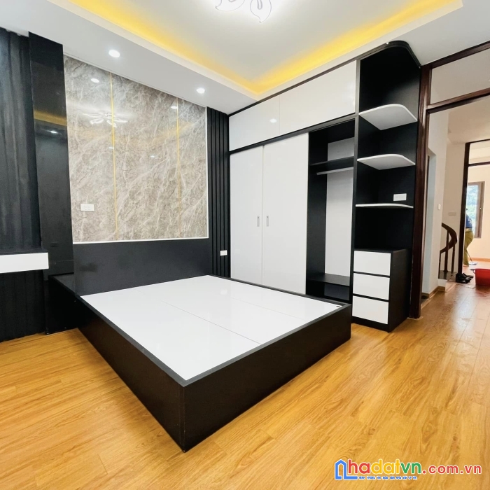 Bán nhà quan nhân, thanh xuân, ô tô, 40m2 4t mt3.5m, giá 4.65 tỷ