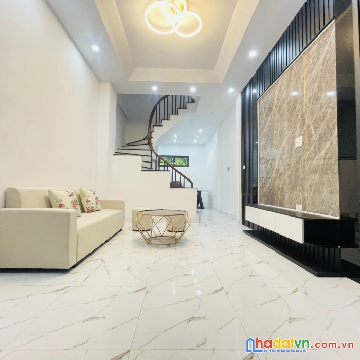 Bán nhà quan nhân, thanh xuân, ô tô, 40m2 4t mt3.5m, giá 4.65 tỷ