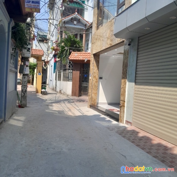 Cần bán nhà 6 tầng mới xây tại đường bát khối.