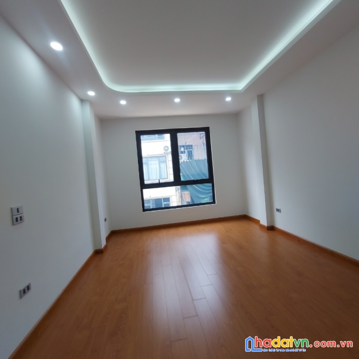 Bán nhà phố kim đồng 56m x 7.8mt, lô góc, thang máy, ô tô tránh, kd. 13.5 tỷ.