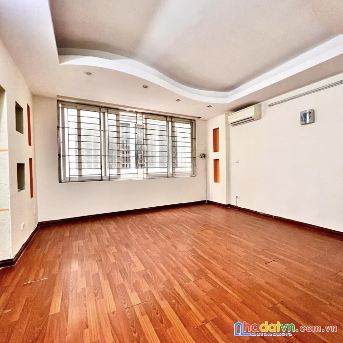 Bán nhà riêng phố nguyễn phúc lai đống đa 38m - 5 t - mt4.8m giá 5.2 tỷ cách phố 10m , kinh doanh