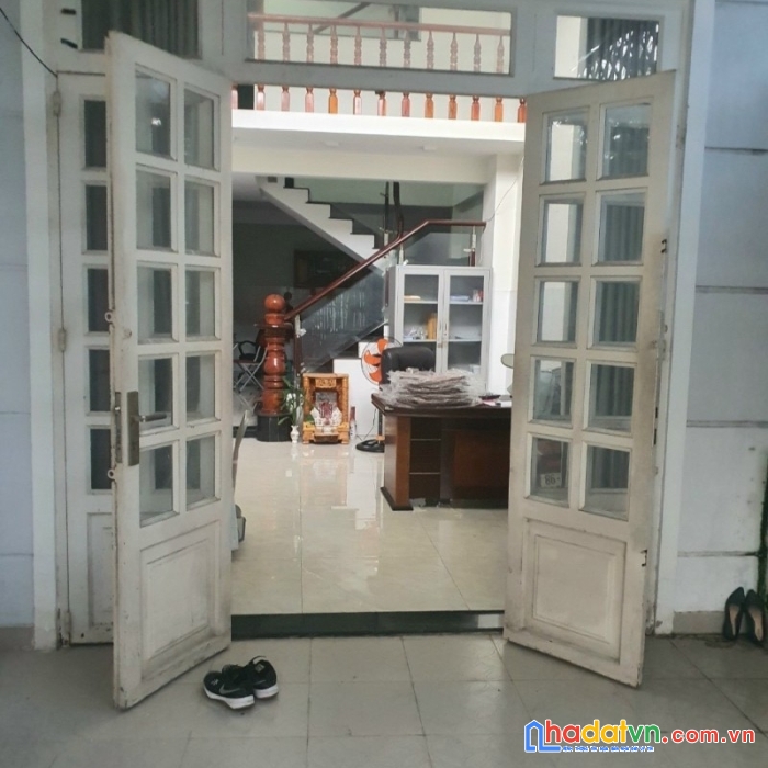 Bán nhà mặt tiền liền kề chợ hiệp bình thủ đức 4 tầng  giá 7 tỷ 2
