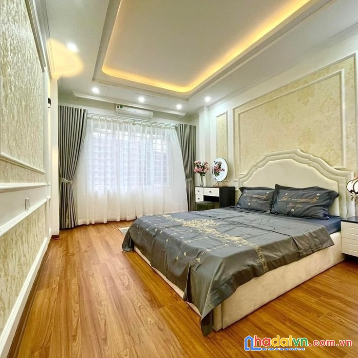 Bán nhà quận ba đình, phố vạn phúc 50m, 8 tầng, mt 5.2m. giá: 16.8 tỷ