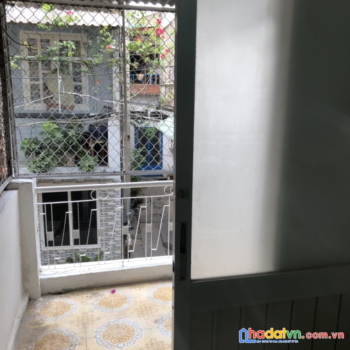 Chính chủ cho thuê nhà nguyên căn 1 trệt 1 lầu, hẻm an ninh.
