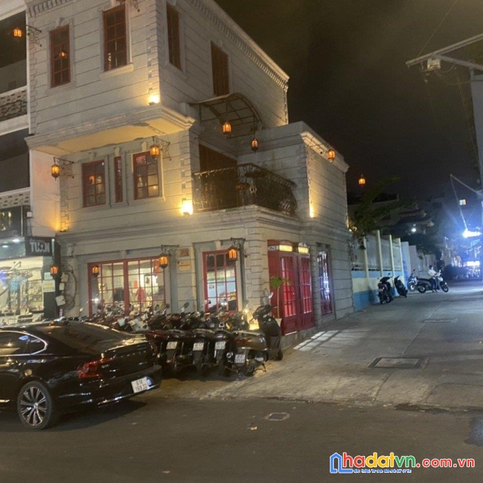 Nhà đẹp - giá đầu tư  cần ra gấp nhà mặt tiền đẹp quận 1-tp hcm