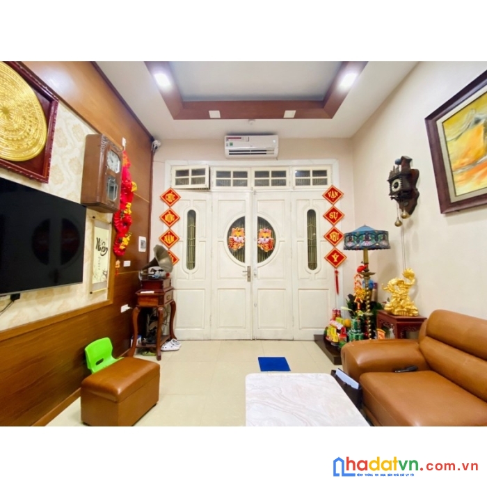 Bán nhà tây sơn dt 38m2 x 6 tầng, ngõ nông, gần phố,  ô tô, nhỉnh 5 tỷ lh 0966037496