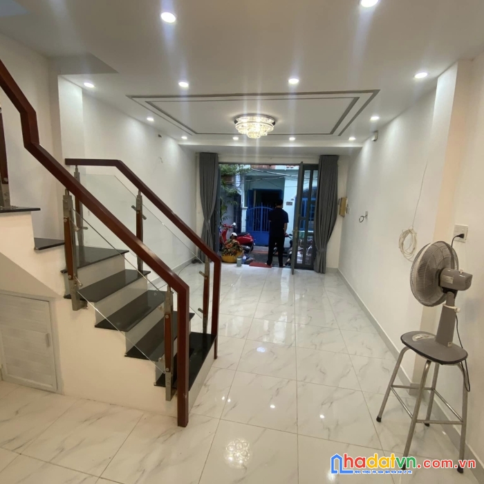 Ngộp bank tiếp tục giảm. giá chỉ còn 5 tỷ có ngay nhà trung tâm bình thạnh - 47m2