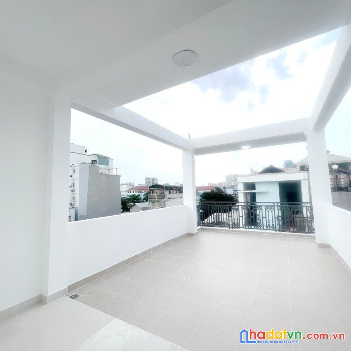 Nhà mới xây 4 tầng gần mt dương bá trạc p1q8 giá 5tỷ990