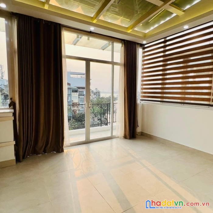 Bán nhà mặt hồ tây 6 tầng thang máy, lô góc, vỉa hè rộng chỉ 23 tỷ 0918086689