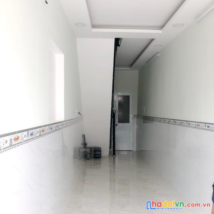 Nhà bán 2 tầng mặt tiền đường lê quyên p5q8 - giá 2 tỷ 750 triệu