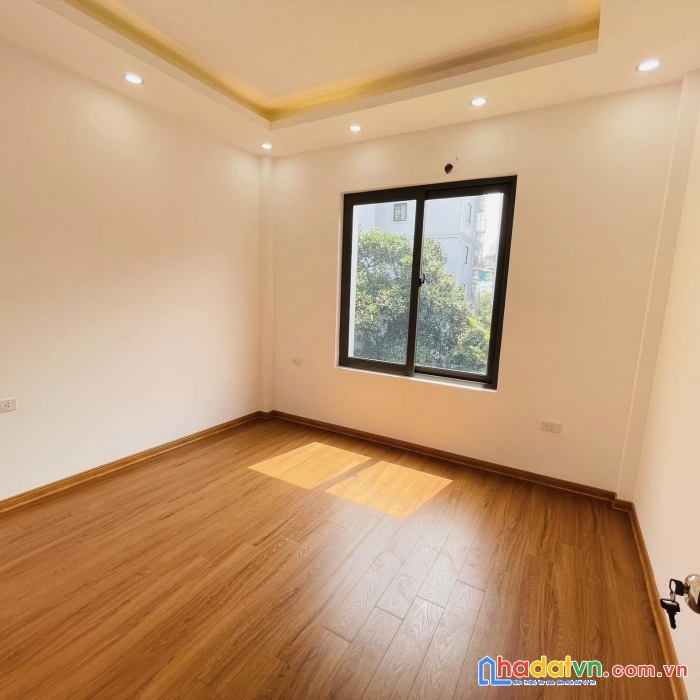 Gấp!nhà đẹp nguyễn ngọc vũ quan nhân oto con đỗ cửa 38m 4 tầng chỉ 4.6 tỷ