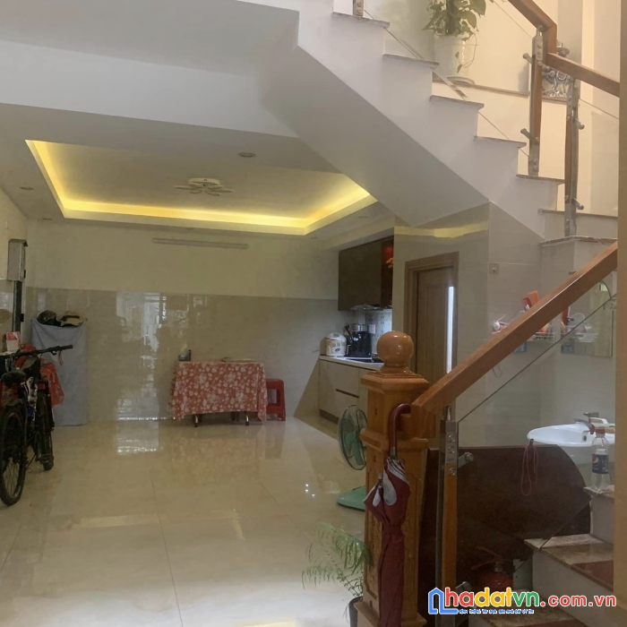 Nhà hoàng diệu 2 chiều, k ô tô, 62m2, 3 tầng sạch đẹp