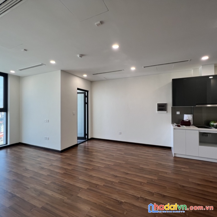 Cho thuê nhà chung cư 234 hoàng quốc việt , cầu giấy . 95m, 3 ngủ. giá: 15tr