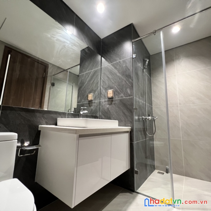 Cho thuê nhà chung cư 234 hoàng quốc việt , cầu giấy . 95m, 3 ngủ. giá: 15tr