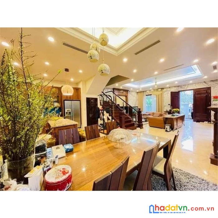 Bán nhà mặt phố tây hồ, 6 tầng thang máy, kinh doanh, ô tô tránh, gần hồ tây, 2 mặt thoáng