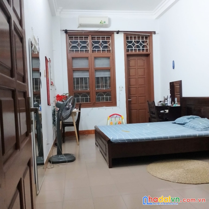 Nhà cự lộc thanh xuân ngõ thông ba gác 5 tầng kiên cố 4 ngủ 38m chỉ 4.3 tỷ