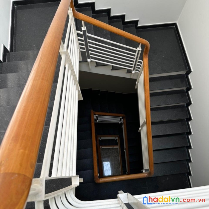Bán nhà mặt tiền đường huỳnh tấn phát đoạn đẹp nhất quận 7 dt 5x21 xây 5 tầng giá 23 tỷ tl