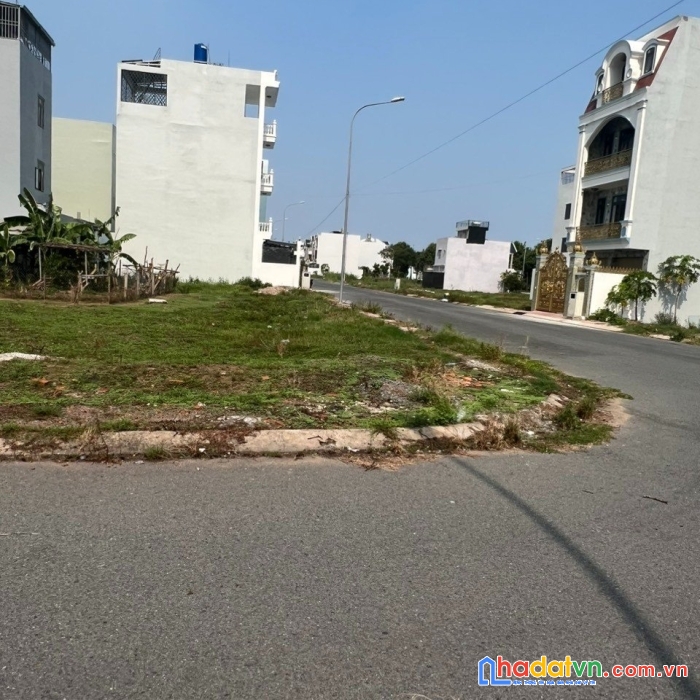 Cần bán nhanh 2 sản phẩm bất động sản vị trí đẹp, giá hời tại xã bình chánh, huyện bình chánh, tp