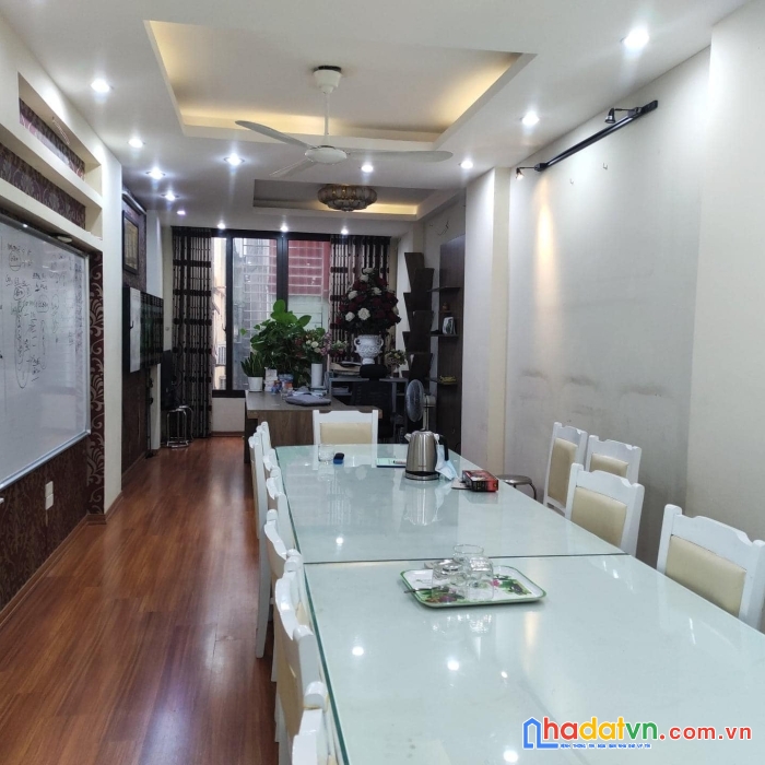 Bán nhà dương khuê, cầu giấy, vỉa hè đá bóng, đường 4 làn xe chạy, kinh doanh sầm uất, 47m, 12.5 tỷ