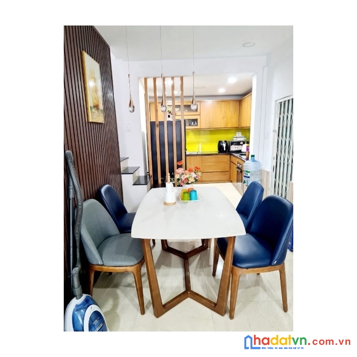 Tôi chủ nhà số 186/10 nguyễn thái sơn phường 4 hxh đỗ x 3tầng x 4.55tỷ