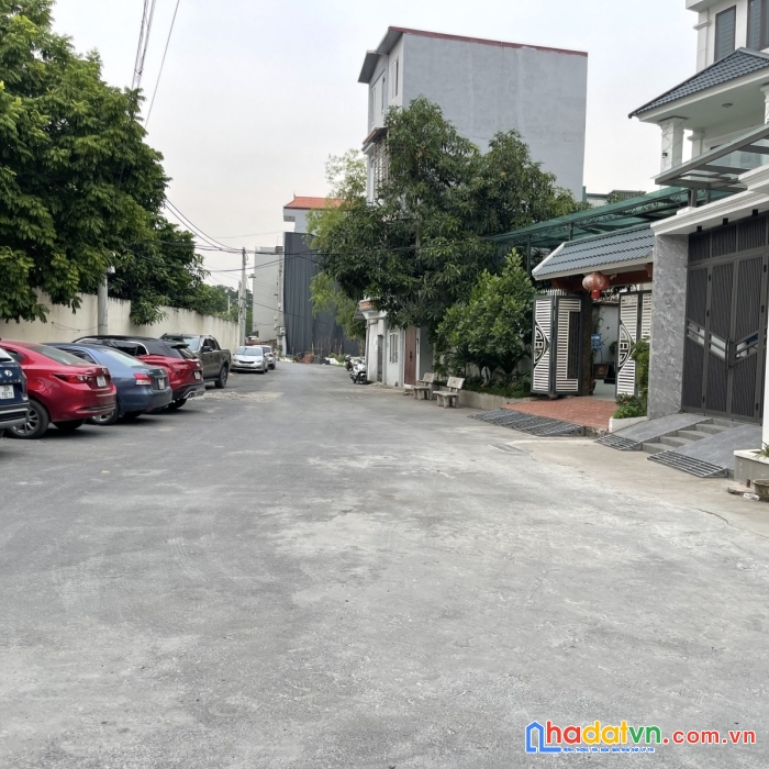 Bán gấp nhà tu hoàng phân lô kinh doanh ô tô nhà mới dt 40m giá nhỉnh 6 tỷ