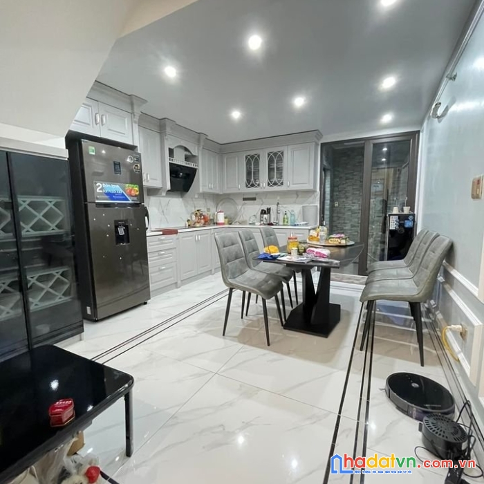 Hạ 500tr! cầu giấy, 2 thoáng siêu đẹp, ngõ ba gác phi, oto gần, 54m sổ, 4t, chỉ 5.3 tỷ còn tl