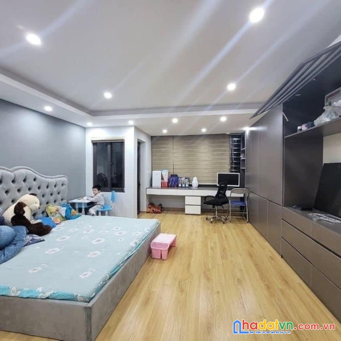 Hạ 500tr! cầu giấy, 2 thoáng siêu đẹp, ngõ ba gác phi, oto gần, 54m sổ, 4t, chỉ 5.3 tỷ còn tl