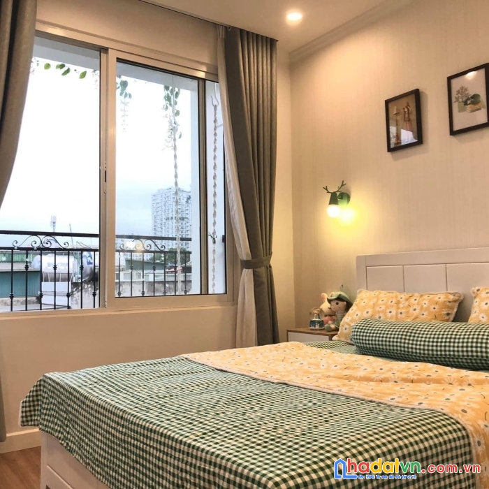 Hiếm! nhà đẹp lô góc 3 mặt thoáng p.thạch bàn 5 tầng, 35m,ô tô tránh 3 gác,nhỉnh 3 tỷ