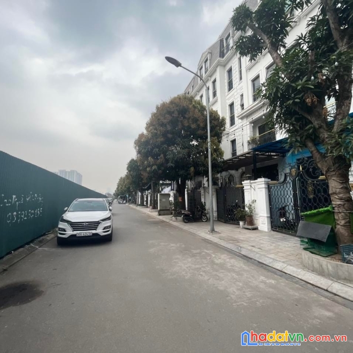 Chính chủ cần bán nhà liền kề phân lô khu đô thị mới đại kim đường nguyễn xiển