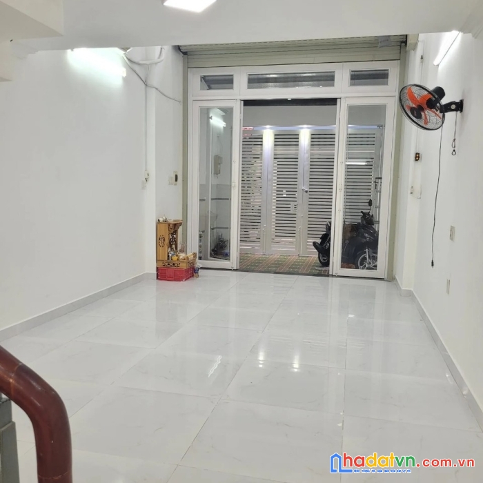 Giảm 1 tỷ  bán gấp bùi quang là, hxh 4 tầng, 4x17m, nhà mới sổ đẹp chỉ 6.4 tỷ tl