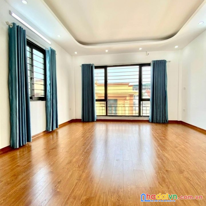 Bán nhà ngã 6 ô chợ dừa 40m2 giá bán 4,65 tỷ, đẹp ở luôn