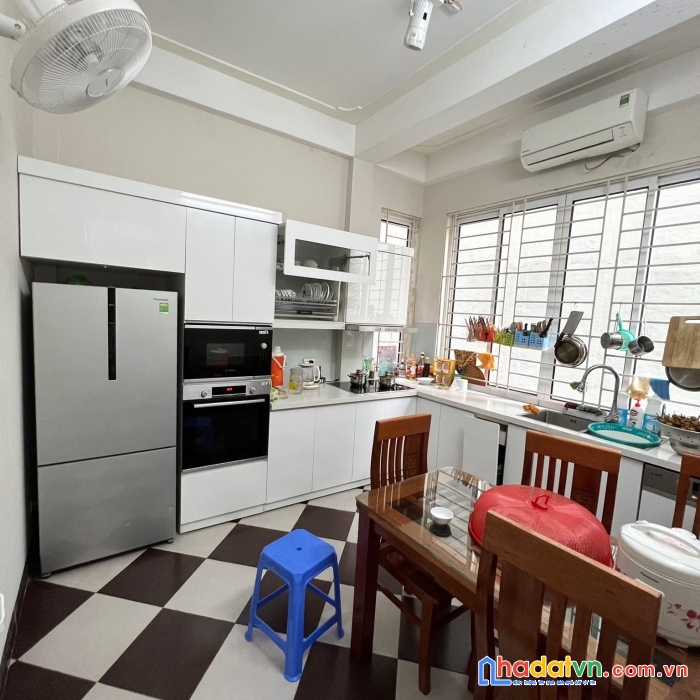 Bán nhà nguyễn an ninh hoàng mai hà nội 50m2x5tx6m mặt tiền. gara 7 chỗ thang máy nhập khẩu.
