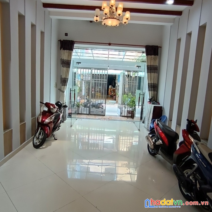 Bán nhà hxh 8m khuông việt - ngay cv đầm sen, dt 95m2 (4.5x21m), 4t- 5pn, 11.4 tỷ