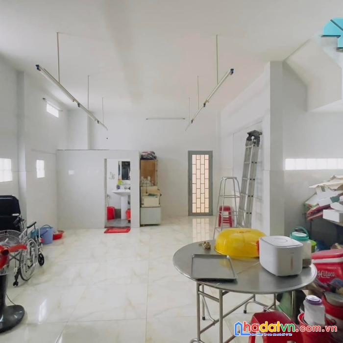 Mua 1 được 3, bán nhà hẻm 12m trịnh đình trọng - âu cơ, 7.5x30m, 3 tầng, 16pn, 19.8 tỷ