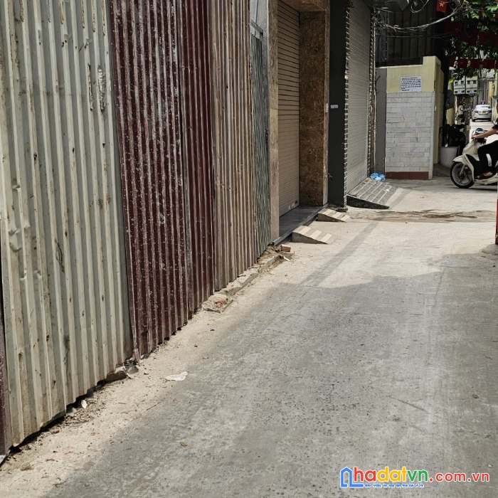 Một bước ra ô tô tránh, đất âu cơ, tây hồ, dt 48m, mt 4m, sđcc, giá 5,2 tỷ