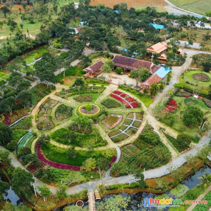 Bán gấp 4,6ha khu du lịch cao nguyên vân hòa, view hồ, đang kinh doanh 80-100 triệu/tuần