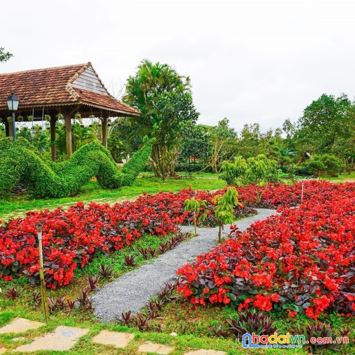 Bán gấp 4,6ha khu du lịch cao nguyên vân hòa, view hồ, đang kinh doanh 80-100 triệu/tuần