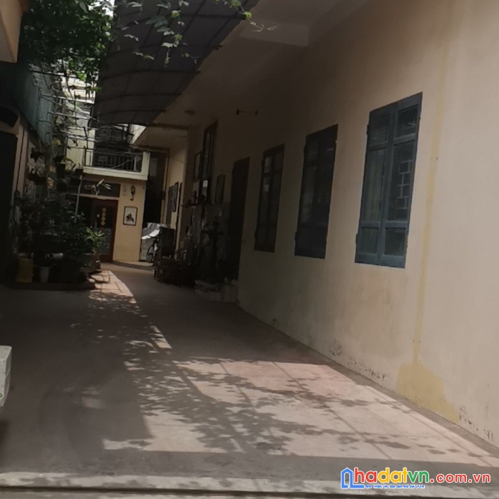 Chuyển nhượng nhà trung tâm thương mại + nhà xưởng.