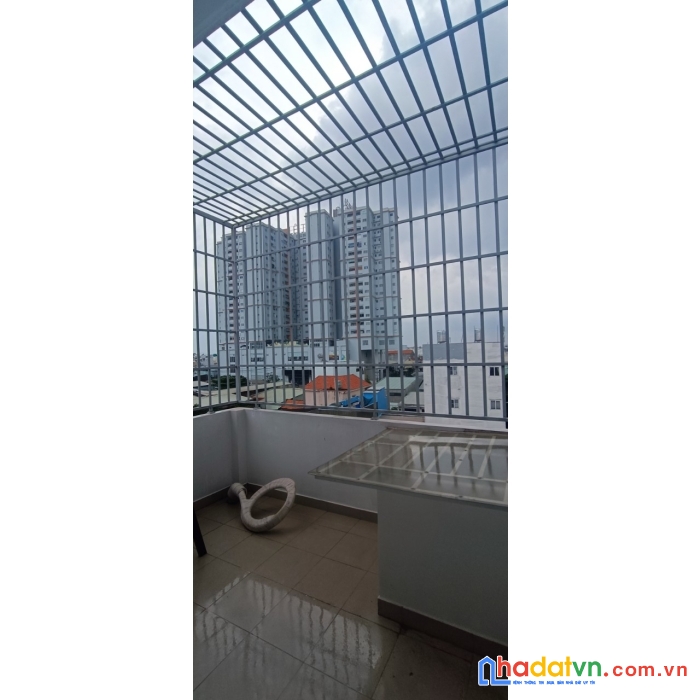 Nhà mới 4x13 cực đẹp giảm giá sốc chỉ nhỉnh 6 tỉ, xây rất đẹp và hiện đại tại địa chỉ 758/6/28