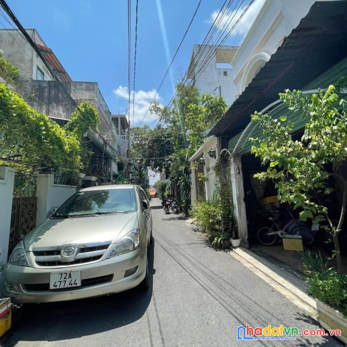 Lũy bán bích, tân phú, nhà 2 tầng ở ngay, 52m2, xe hơi đỗ cổng, chỉ 3 tỷ xx