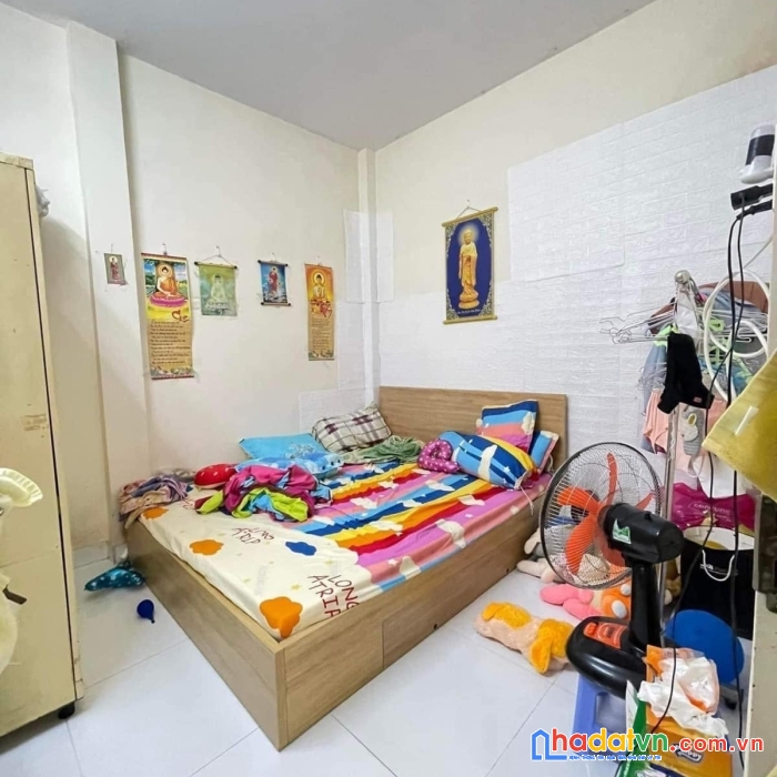 Lũy bán bích, tân phú, nhà 2 tầng ở ngay, 52m2, xe hơi đỗ cổng, chỉ 3 tỷ xx