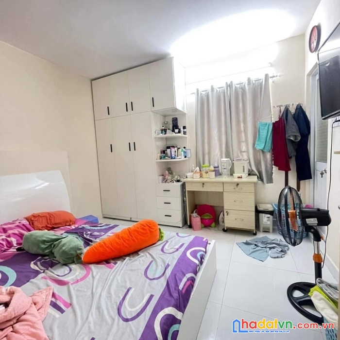 Lũy bán bích, tân phú, nhà 2 tầng ở ngay, 52m2, xe hơi đỗ cổng, chỉ 3 tỷ xx